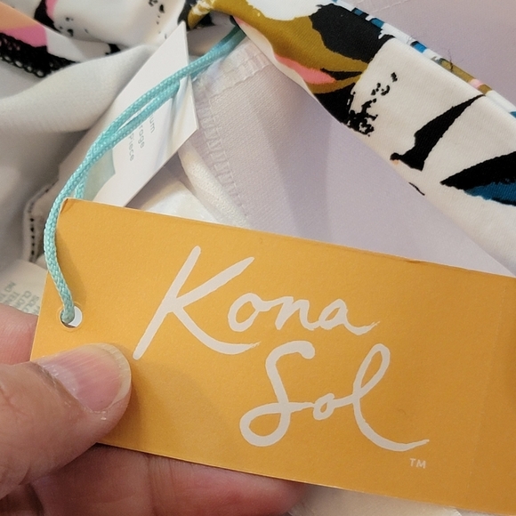 Kona Sol medium coverage one piece swimsuit Floral Size M - Picture 9 of 12